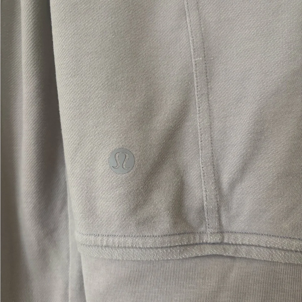 Lululemon Athletica Taupe Knit Pullover